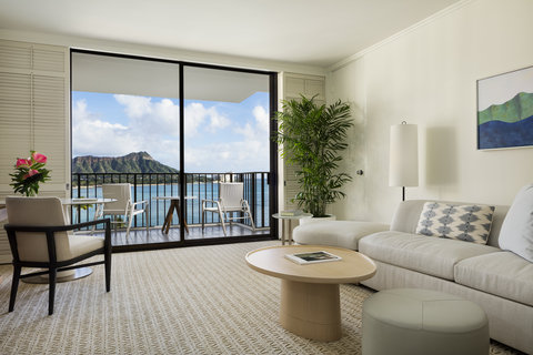Diamond Head Suite Living Room