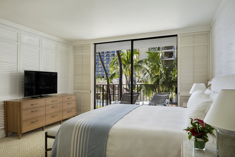 Pool View Suite King