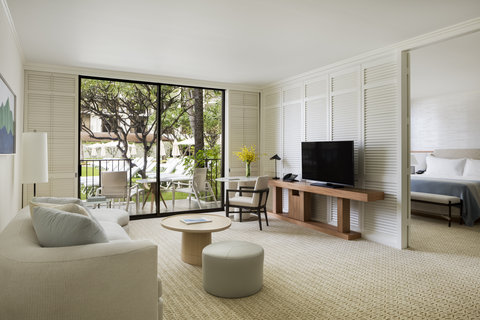 Poolside Suite Living Room