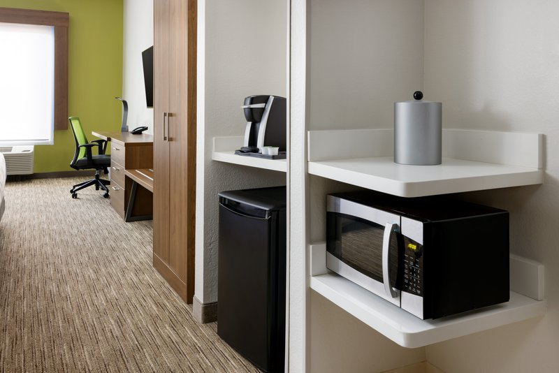 Holiday Inn Express and Suites Oakhurst-Yosemite Park Area