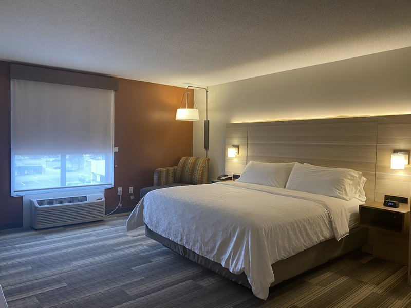 HOLIDAY INN EXP STES LOGANSPOR