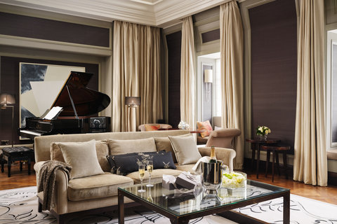 The Musician's Penthouse - Living Room