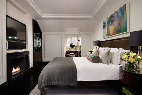 The Actor's Penthouse - Master Bedroom
