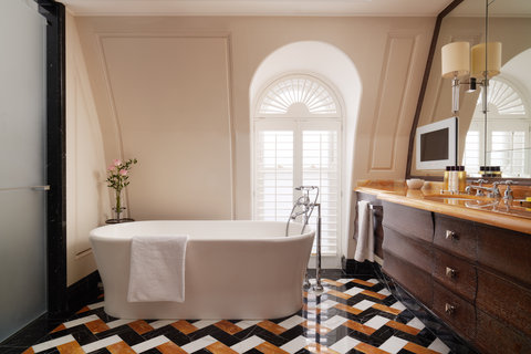 The Whitehall Penthouse - Bathroom