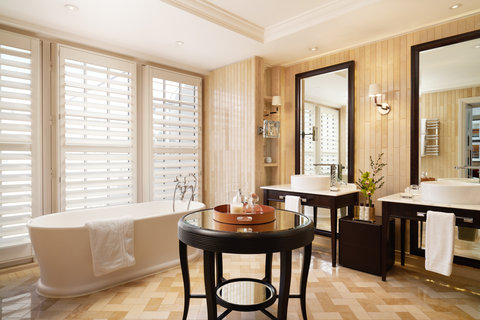 The Explorer's Penthouse - Bathroom