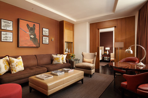 The Whitehall Suite - Living Room