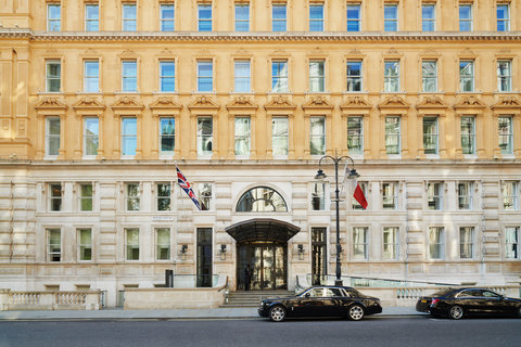 Corinthia London - Entrance