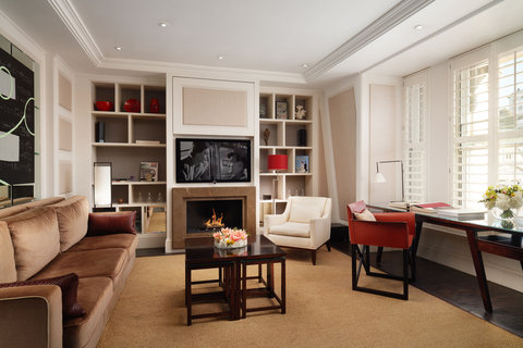 The Explorer's Penthouse - Living Room