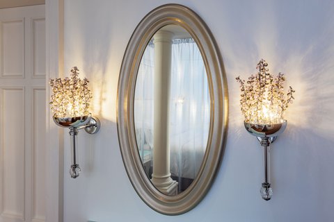 Grand Diamond Suite, Details