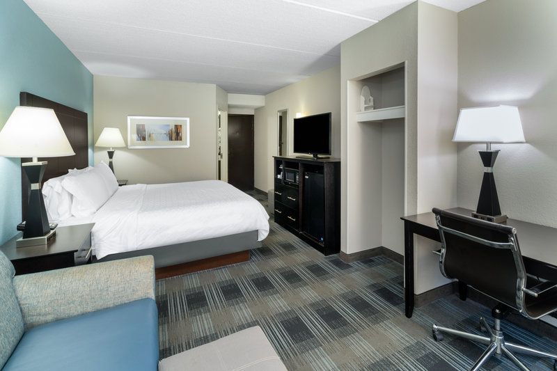 HOLIDAY INN EXP FORSYTH I 75
