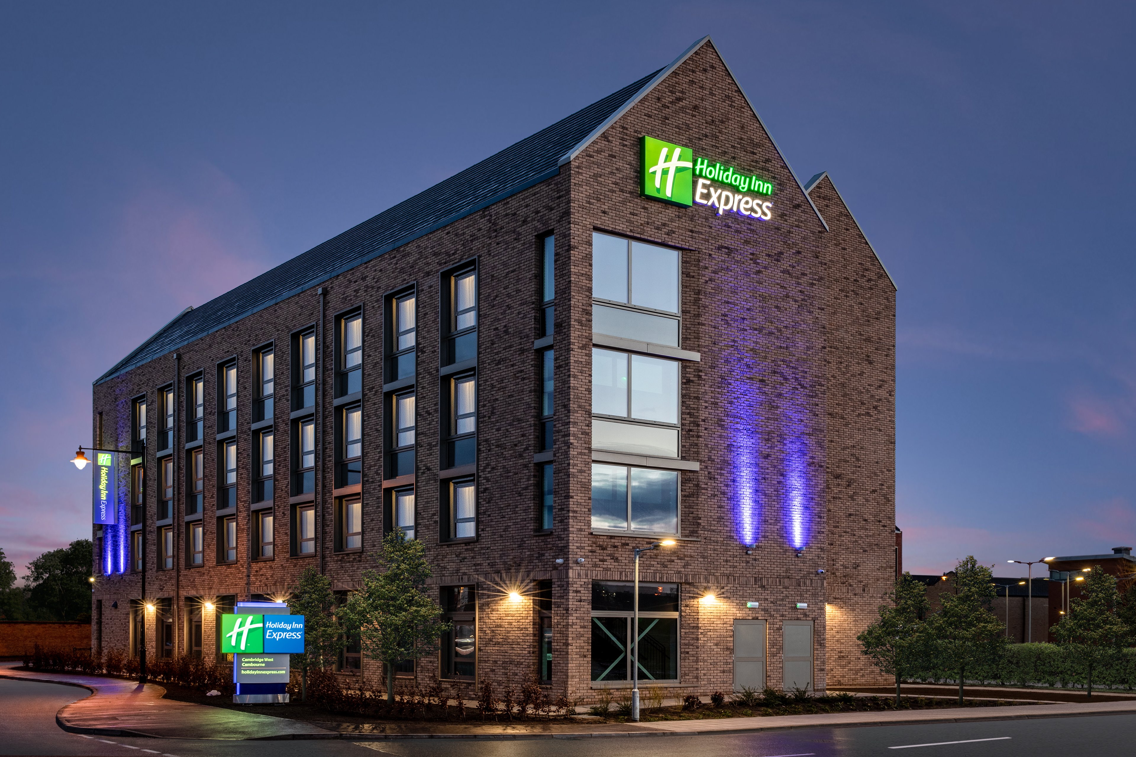Holiday Inn Exp Cambridge West-Cambourne