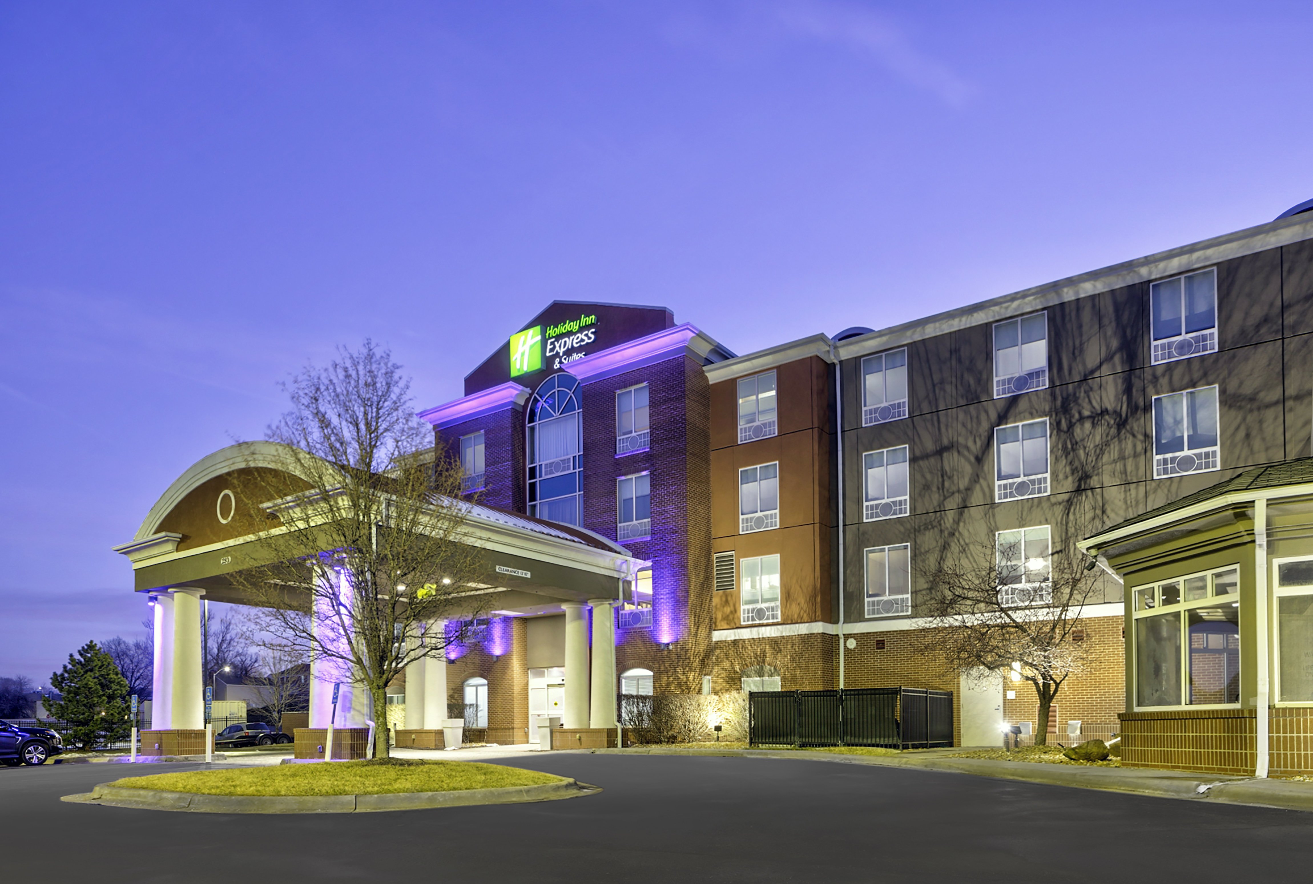 Holiday Inn Express & Suites Kansas City