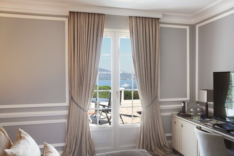 Deluxe Sea View Room