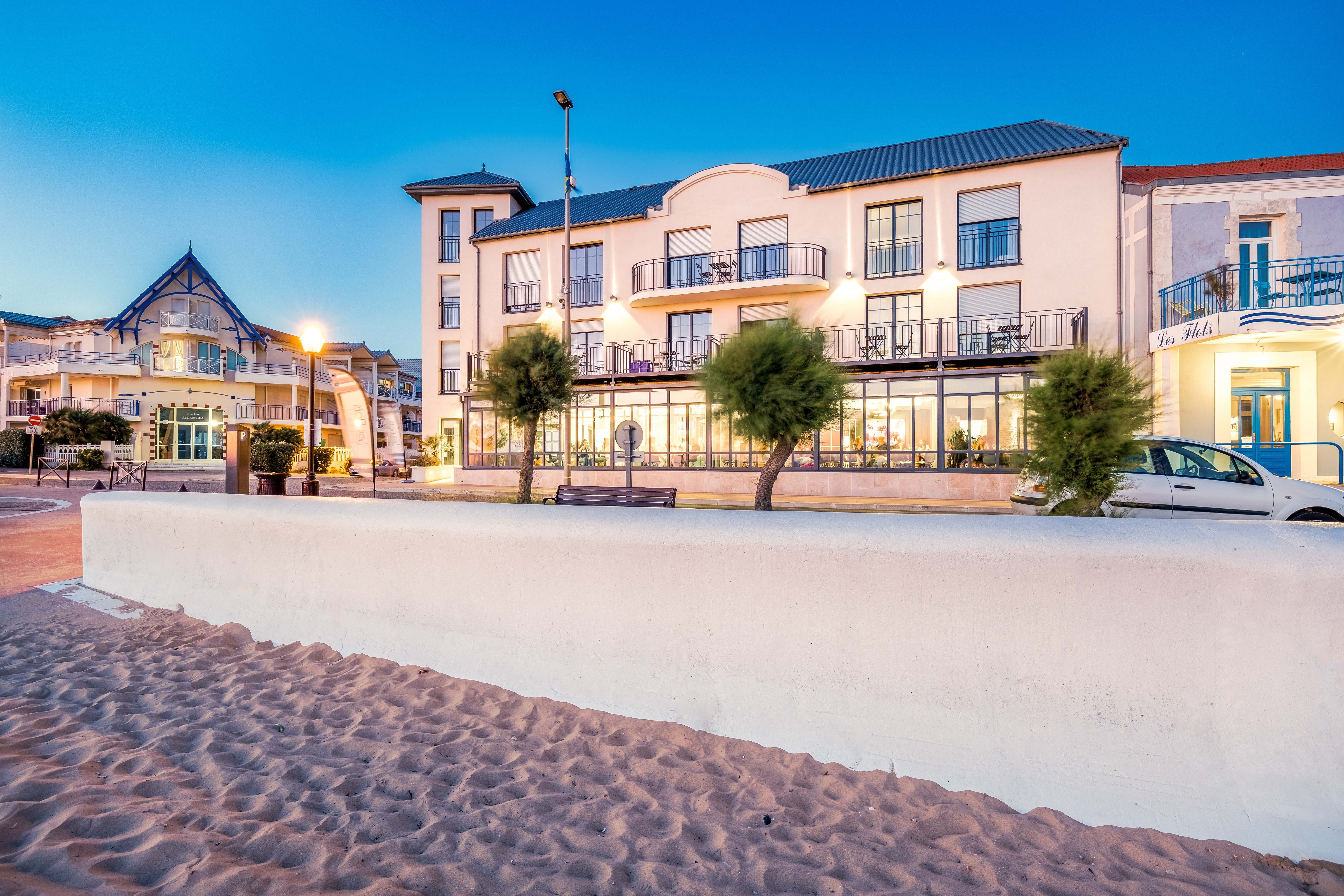 Les Flots Hotel