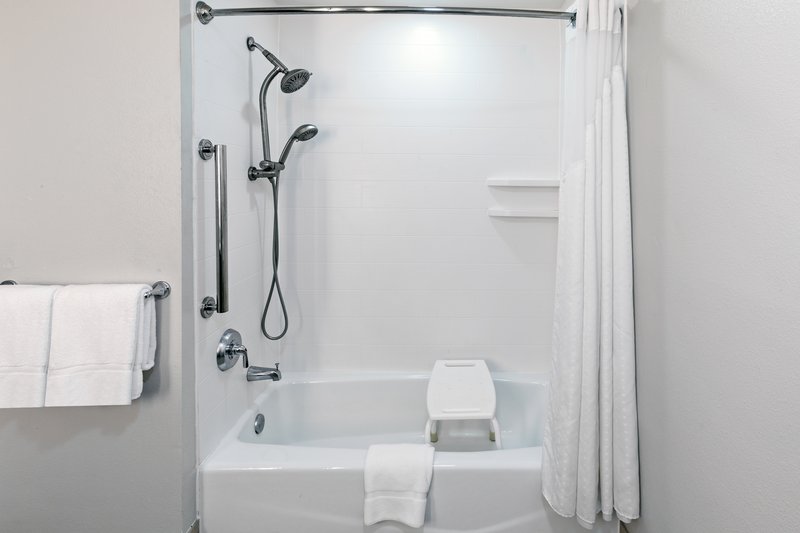 KING HEAR MOBILITY ACCESSIBLE TUB NOSMK
