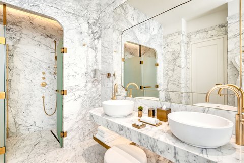 Elisabeth Bridge Suite - Guest Bathroom