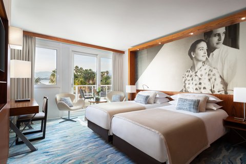 Deluxe Guest Room - Partial Sea View with Balcony
