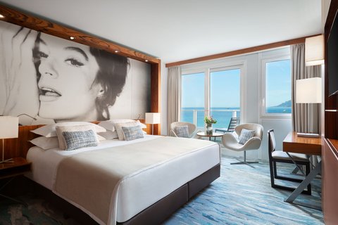 Deluxe Guest Room - Sea Front with Balcony