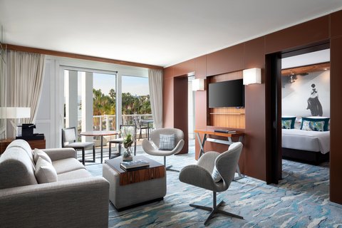Prestige Suite - Partial Sea View with Balcony