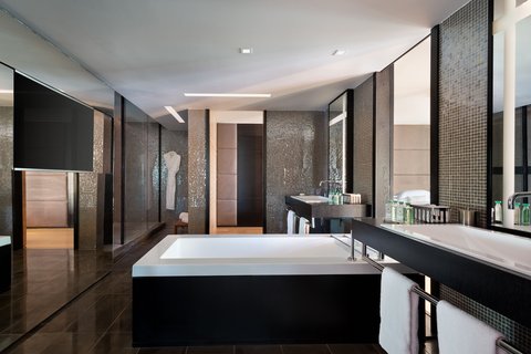 Presidential Suite - Bathroom