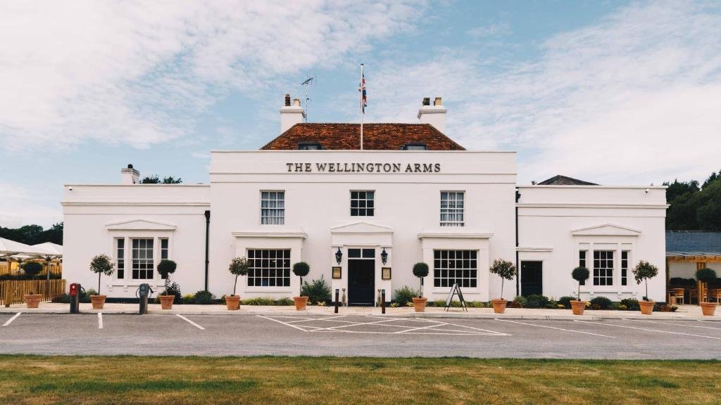 Wellington Arms Hotel