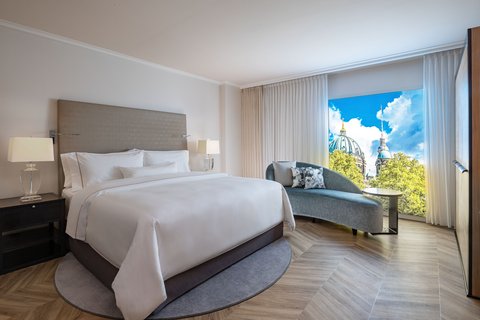 Westin Grand Apartment - King bed