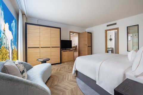 Westin Grand Apartment, Bed room