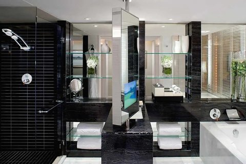 Veranda Room Bathroom