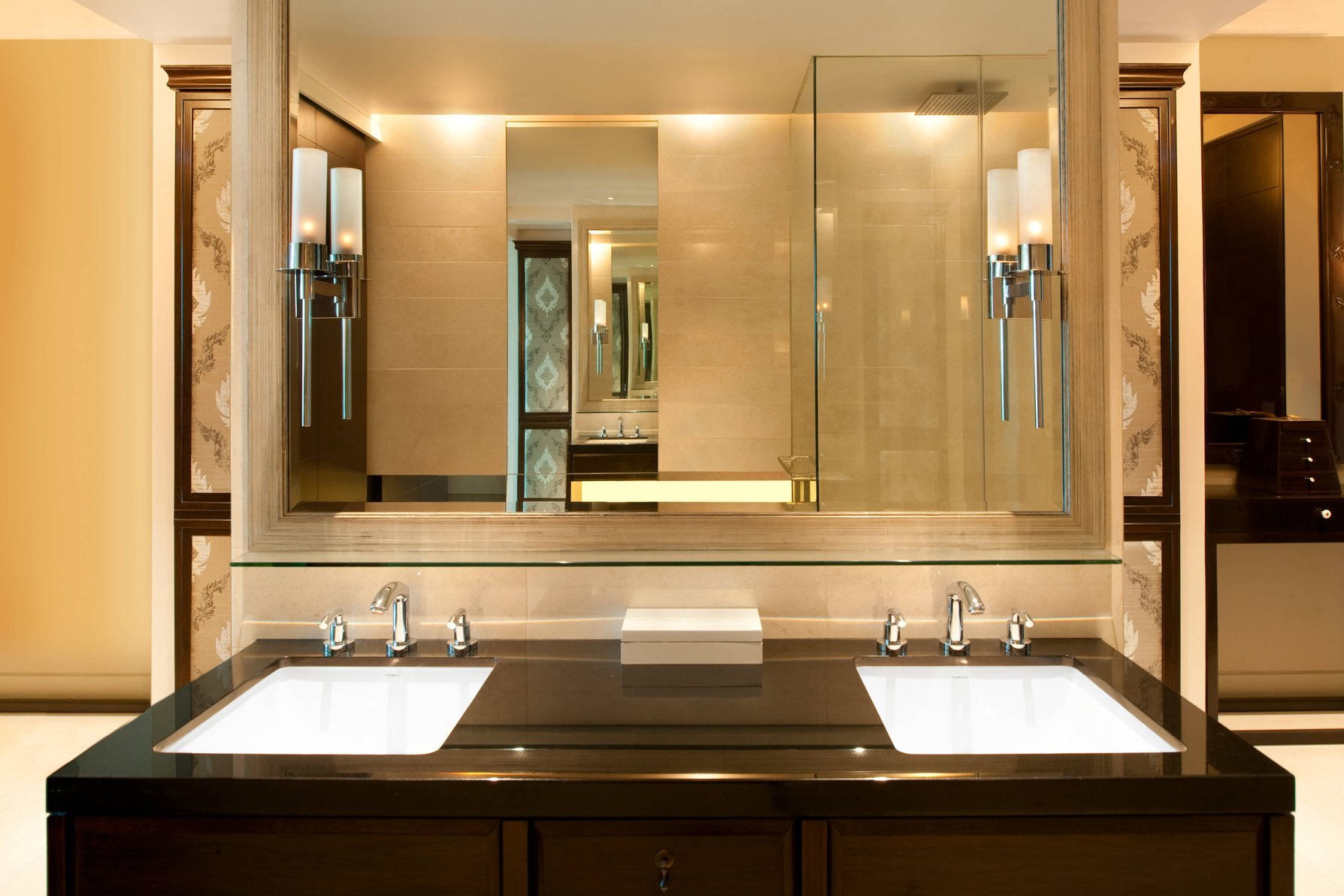 The St. Regis Bangkok Room Type - Grand Deluxe Skyline, Guest room, 1 King, Skyline view