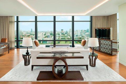 Astor Suite - Living Area