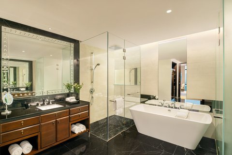 Grand Astor Suite - Bathroom