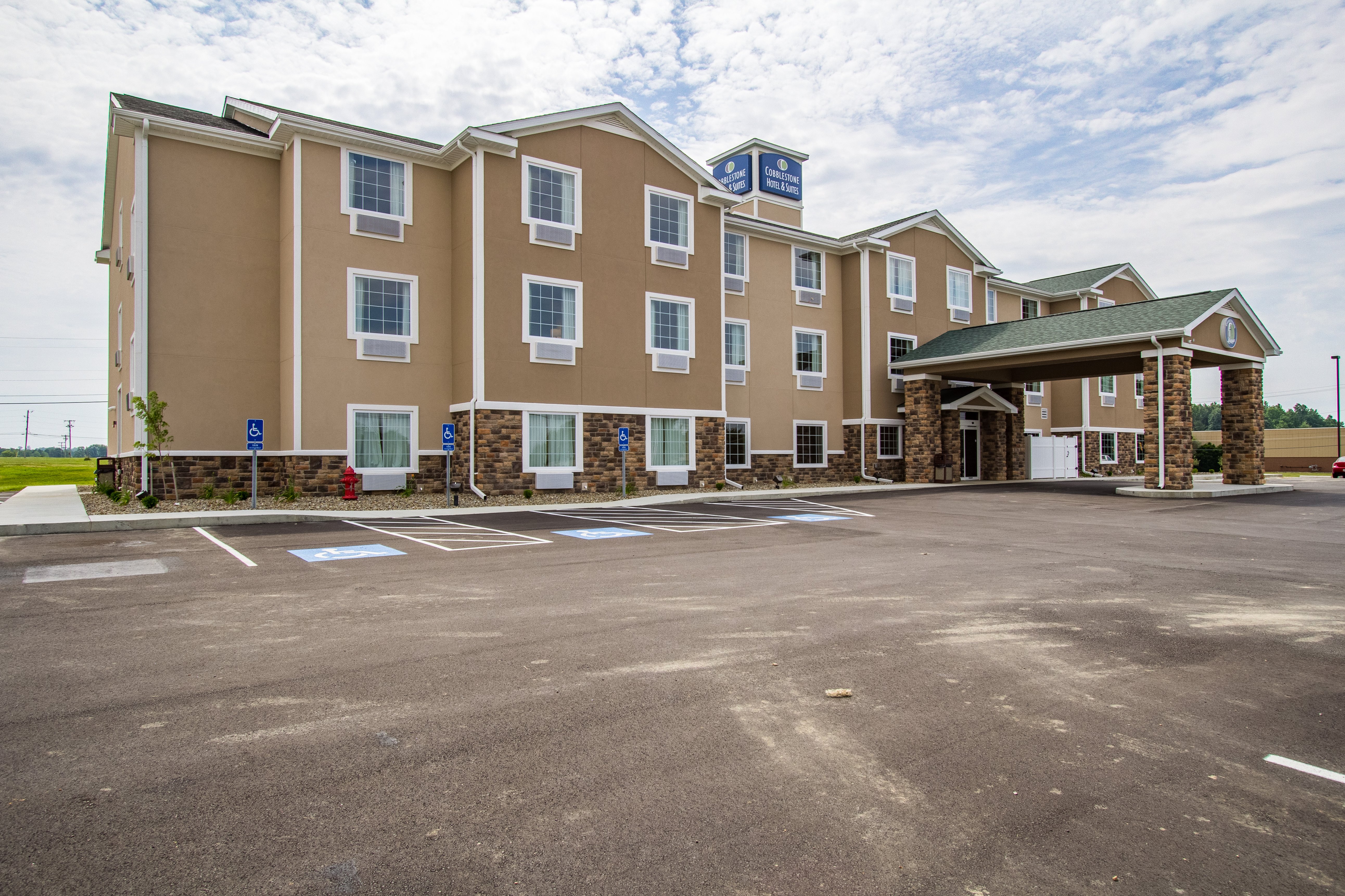 Cobblestone Hotel & Suites Orrville