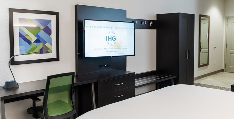 HOLIDAY INN EXPRESS ANDALUSIA
