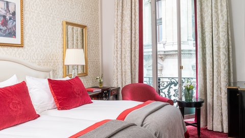 Marvellous view on the Opera from your Classic room