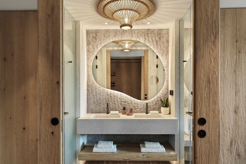 Room Bathroom