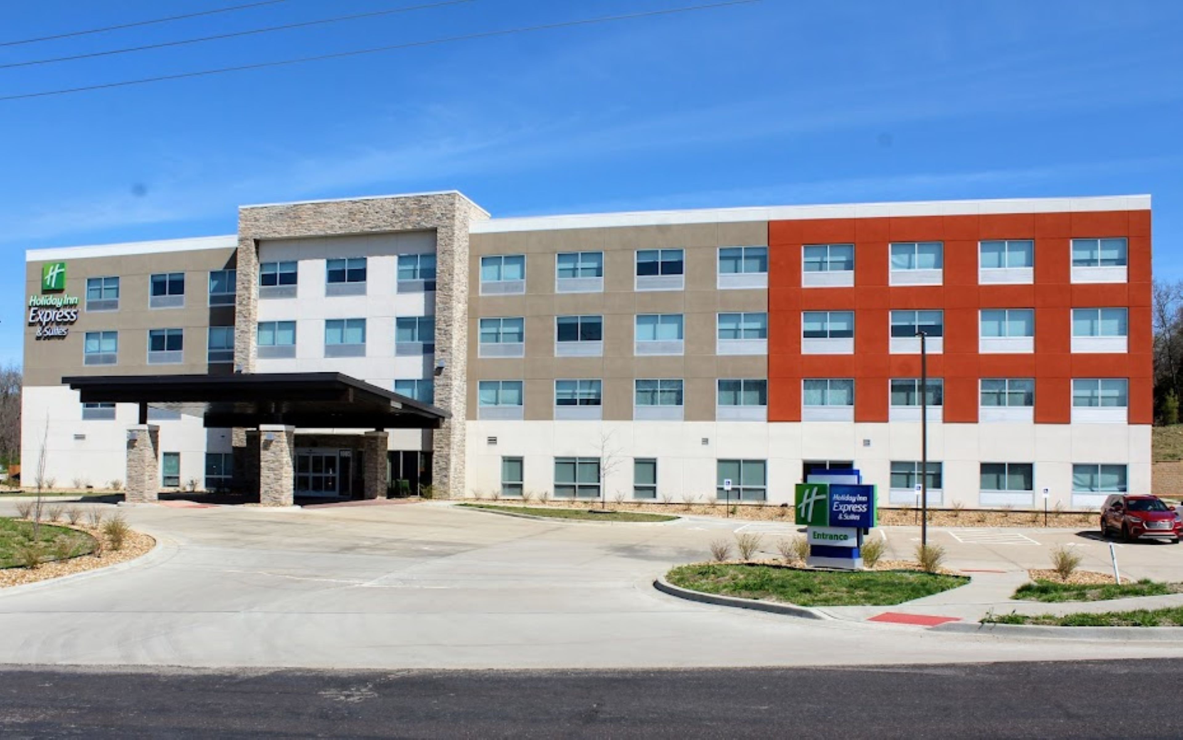 Holiday Inn Express & Suites North