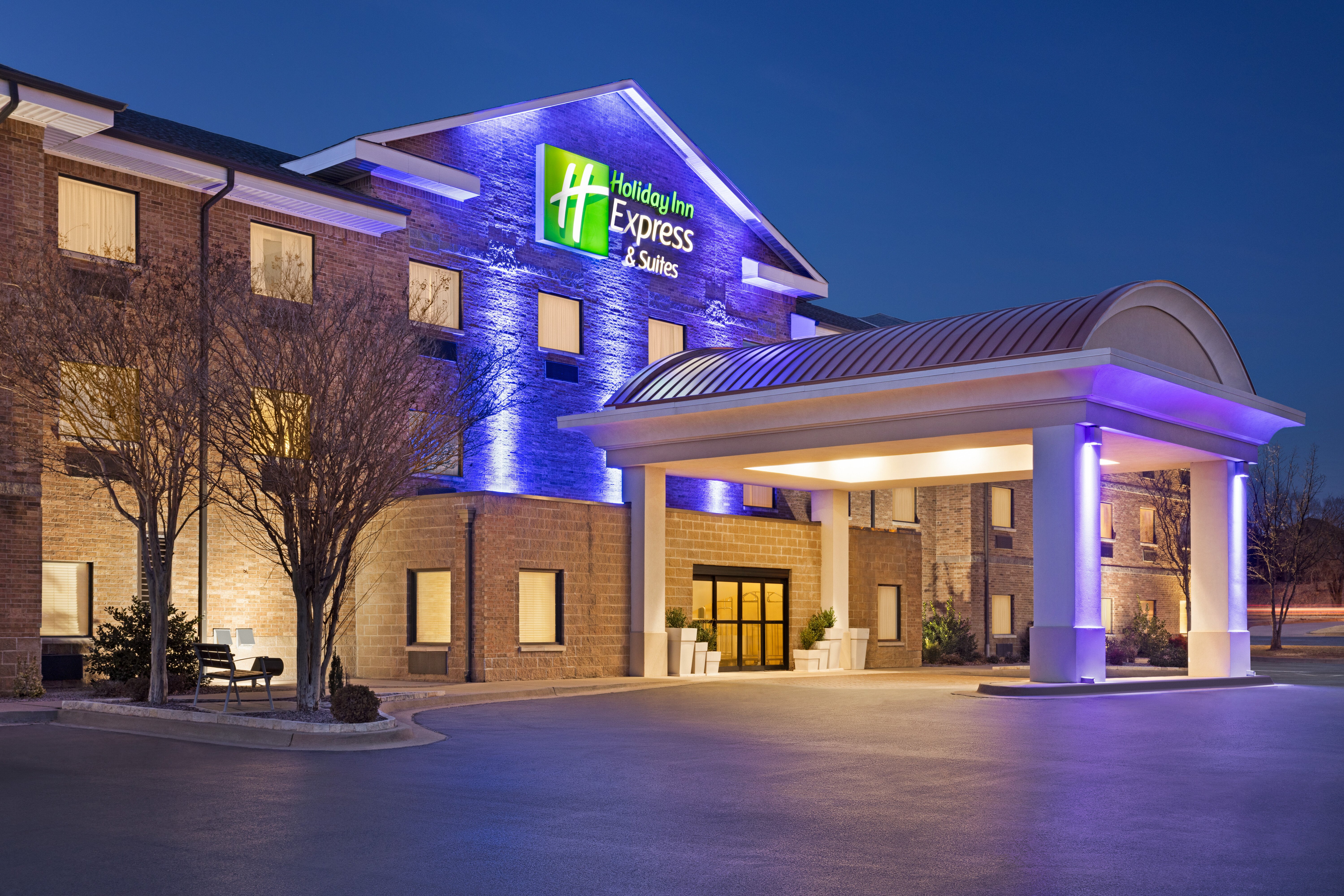 Holiday Inn Express & Suites Edmond