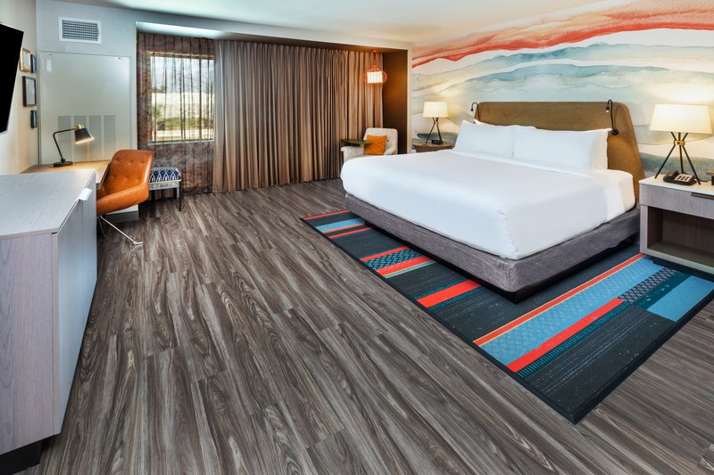 1 KING BED PREMIUM NON SMOKING