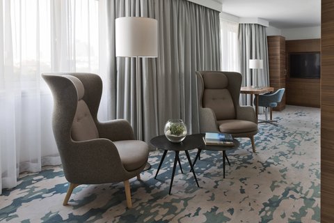 Executive Suite - Living Room