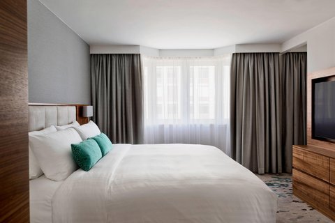 Suite Bedroom