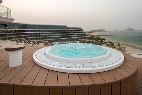 E - WOW Suite Jacuzzi