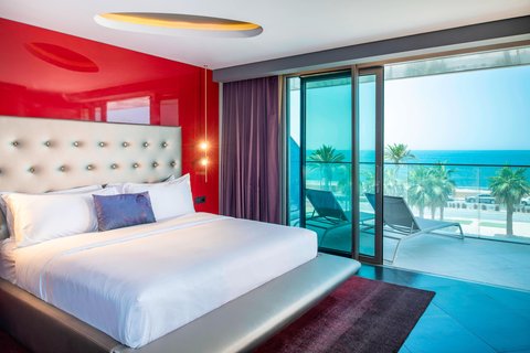 Cool Corner Suite - Bedroom