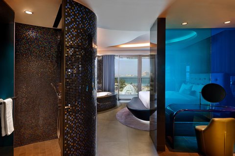 W Suite - Bathroom