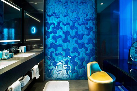 W Suite - Bathroom
