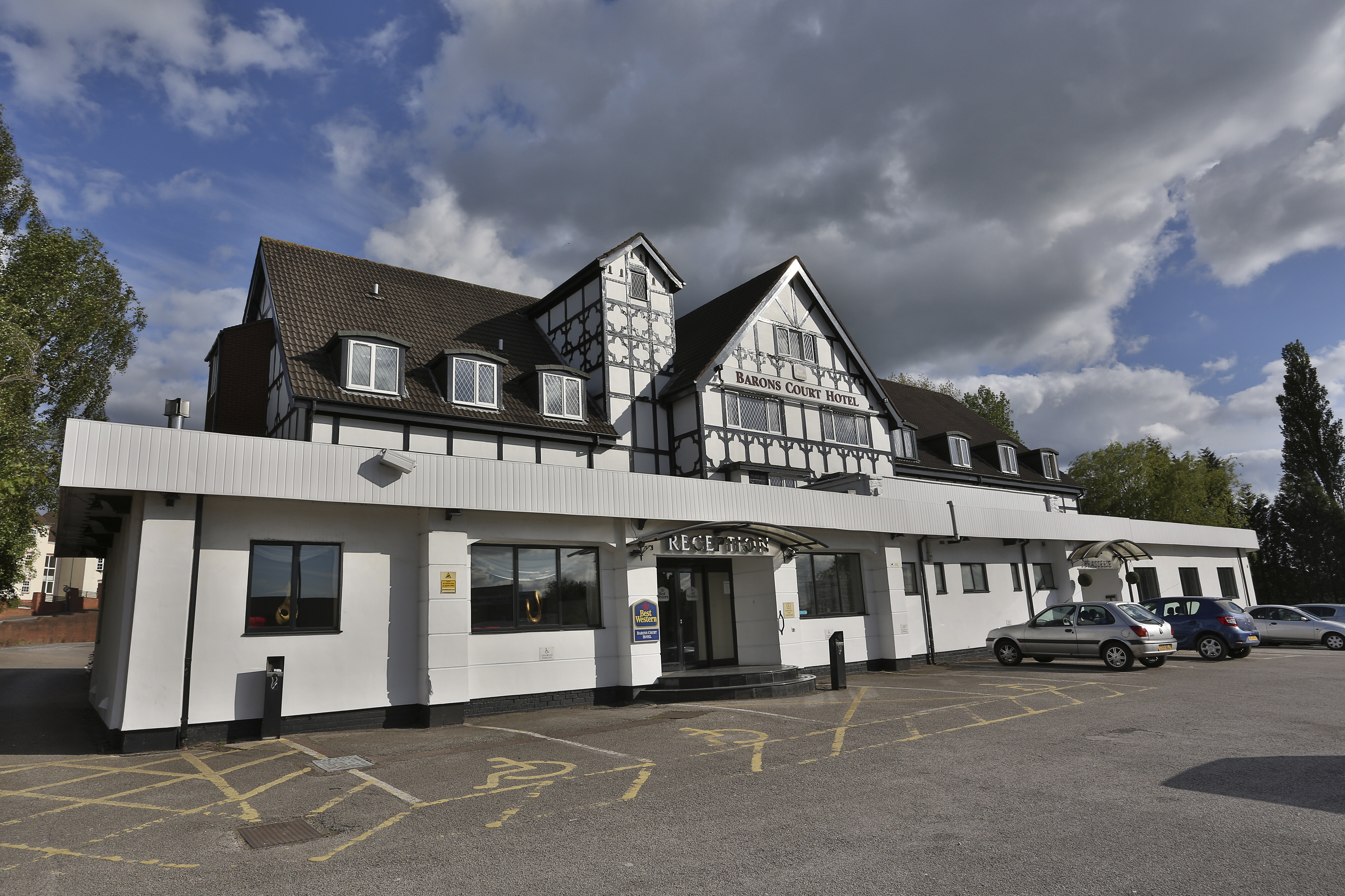 Barons Court Hotel