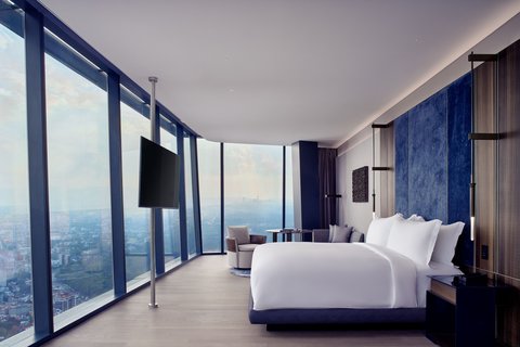Junior Suite King Corner Bedroom