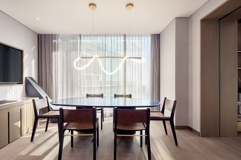 Executive Suite Dining Table