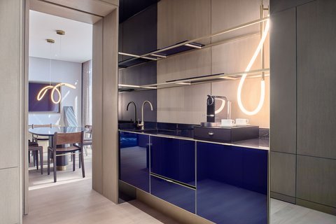 Executive Suite Butler’s Pantry