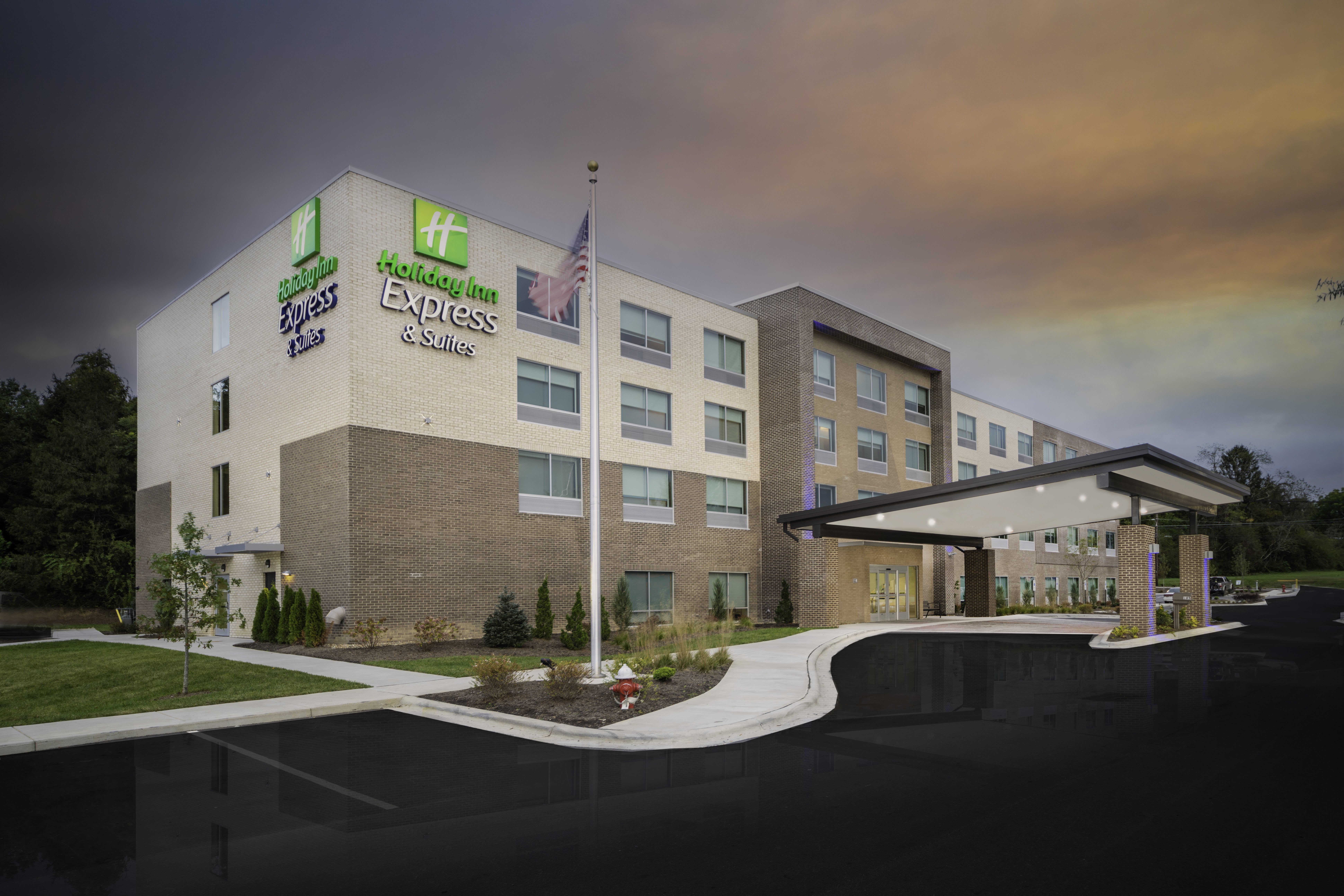 Holiday Inn Express & Suites-City Center