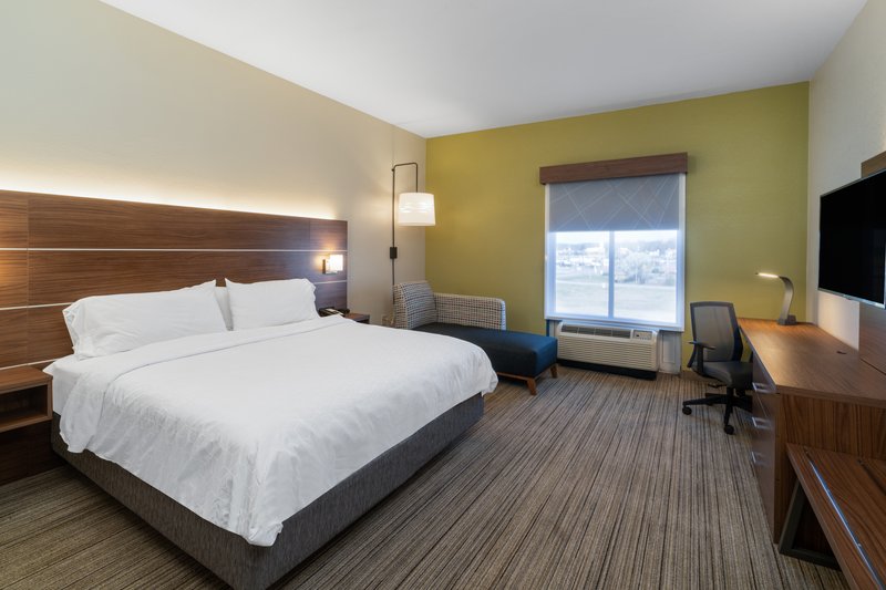 HOLIDAY INN EXP STES TALLADEGA